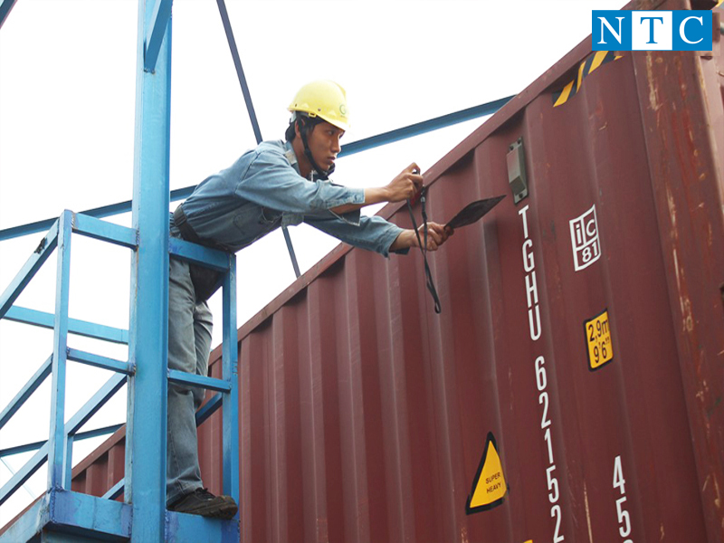 Quy trình kiểm tra container trước khi sửa chữa, bảo trì 