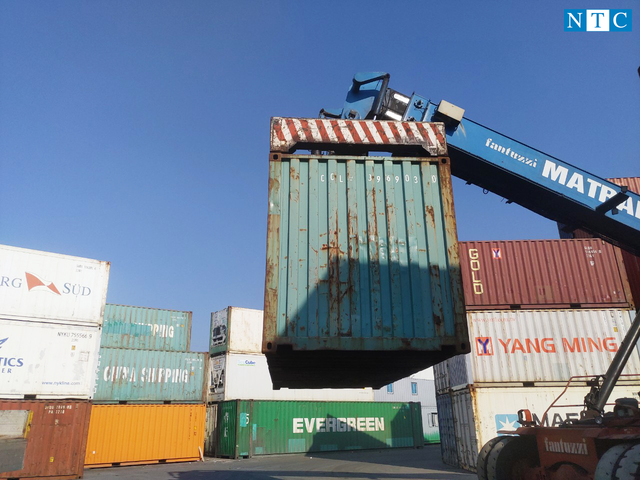 Kinh nghiệm khi mua container kho cũ 20 feet