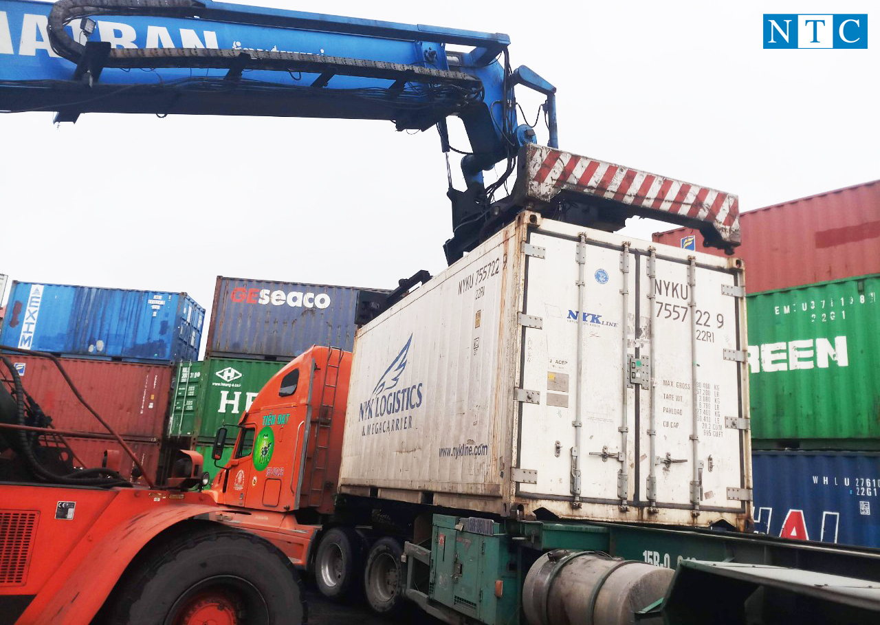 Container đáp ứng vấn đề vận chuyển với khối lượng hàng hóa lớn