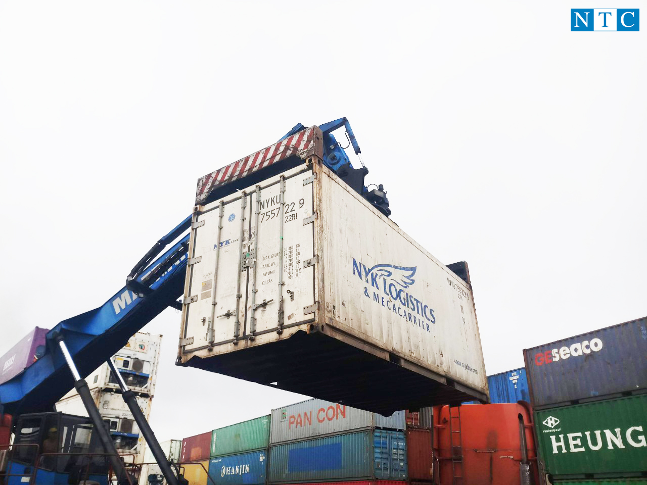 Với nhiều định hướng phát triển của đất nước, dịch vụ mua bán container cũ ngày càng phát triển 